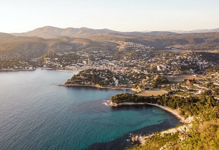 Hyra bat Franska Rivieran